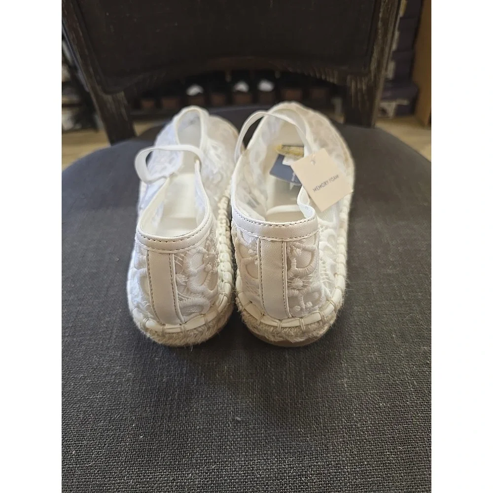 Women's Celia Floral Lace Mary Jane Espadrille Flat with Memory Foam Insole 10